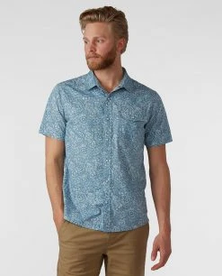 New 🛒 Stio Men's Curtis Camp 👕 Shirt SS 🤩 26 New 🛒 Stio Men's Curtis Camp 👕 Shirt SS 🤩 -Stio Sales Shop M Curtis Camp Shirt SS River Shimmer Etched Floral 1